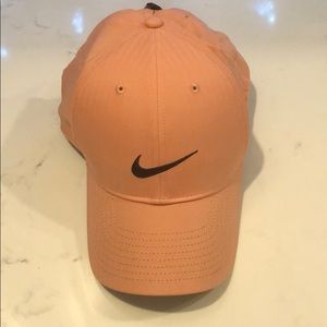 Nike Accessories - Nike Golf hat. Nike Accessories - Nike Golf hat.